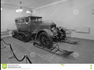 https://image.noelshack.com/fichiers/2019/27/4/1562198618-voiture-de-rolls-royce-de-vladimir-lenine-pour-l-hiver-dans-le-musee-de-domaine-de-gorki-region-de-moscou-73785439.jpg