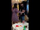 https://image.noelshack.com/fichiers/2019/28/5/1562952253-elisa-tovati-qui-pete-un-cable-dans-un-restaurant-du-8eme-720p-30fps-h264-192kbit-aac-mp4-69-8-2019-07-12-19h23m44s592.png