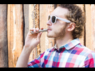 https://www.noelshack.com/2019-29-5-1563492252-depositphotos-116729650-stock-photo-modern-man-with-e-cigarette.jpg