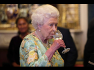 https://image.noelshack.com/fichiers/2019/32/6/1565459603-queen-elizabeth-ii-enjoys-not-one-but-four-cocktails-every-single-day-8941441k-editorial-rex-1024x683.jpg