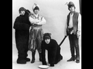 https://image.noelshack.com/fichiers/2019/35/2/1566941134-beatles-odd.jpg