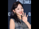 https://image.noelshack.com/fichiers/2019/38/5/1568933403-cedric-charlier-02-05-nayeon-at-launching-event-19-09-19.jpg