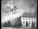 https://image.noelshack.com/fichiers/2019/39/5/1569599702-220px-the-royal-castle-in-warsaw-burning-17-09-1939.jpg