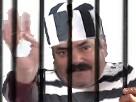 https://image.noelshack.com/fichiers/2019/41/6/1570868984-1482925463-risitas-prison.png