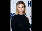 https://image.noelshack.com/fichiers/2019/43/5/1572001047-125269774-0924145734126-05-karlie-kloss-very-ralph-world-premiere-in-nyc-4.jpg