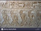 https://image.noelshack.com/fichiers/2020/03/2/1578961373-lart-egyptien-relief-representant-un-groupe-de-detenus-ayant-des-caracteristiques-negroides-grand-temple-de-ramses-ii-abu-simbel-legypte-c8xadm.jpg