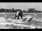 https://image.noelshack.com/fichiers/2020/16/2/1586886791-70-queenie-the-first-ski-elephant-1950s.jpg