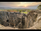 https://image.noelshack.com/fichiers/2020/16/3/1586967468-kailasa-temple-ellora-caves-1.jpg