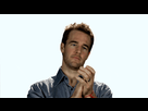 https://image.noelshack.com/fichiers/2020/22/5/1590766572-giphy.gif