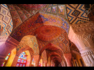 https://www.noelshack.com/2020-26-2-1592943994-70061219-la-mosquee-nasir-ol-molk-est-une-mosquee-traditionnelle-a-shiraz-en-iran-on-l-appelle-masjed-e-naseer-o.jpg