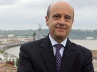 https://image.noelshack.com/fichiers/2020/26/7/1593378285-juppe1.png