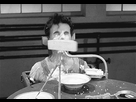 https://image.noelshack.com/minis/2020/35/7/1598800879-charlie-chaplin-eating-machine.png