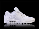 https://image.noelshack.com/fichiers/2020/45/4/1604577362-nike-air-max-90-essential-triple-white-mini.jpg