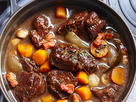 https://image.noelshack.com/fichiers/2020/46/7/1605472784-boeuf-bourguignon-recette-4x3.jpg