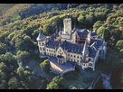 https://www.noelshack.com/2020-49-1-1606763679-1200px-schloss-marienburg-luftbild-02.jpg