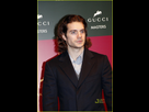 https://image.noelshack.com/fichiers/2021/06/2/1612838007-henry-cavill-long-hair-gucci-masters-02.jpg