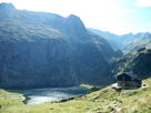 https://image.noelshack.com/fichiers/2021/06/5/1613125661-lac-despingo-pyrenees-refuge-wikimedia-commons.jpg