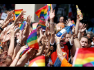 https://image.noelshack.com/fichiers/2021/07/7/1613913865-paris-pride-parade-2018-marche-des-fiertes-lgbt-lesbiennes-gays-bisexuel-le-s-transgenres.jpg