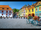 https://image.noelshack.com/fichiers/2021/10/3/1615379131-sighisoara-old-town.jpg