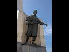 https://image.noelshack.com/fichiers/2021/10/5/1615583256-800px-monument-of-the-martyrs-05-algiers.jpg