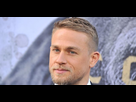 https://image.noelshack.com/fichiers/2021/10/6/1615676362-landscape-1494335231-charlie-hunnam.jpg