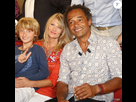 https://image.noelshack.com/fichiers/2021/10/7/1615677256-1505657-isabelle-camus-avec-yannick-noah-et-624x600-1.jpg