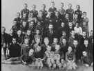 https://image.noelshack.com/fichiers/2021/13/1/1617050236-hitler-at-school-1899.jpg