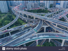 https://image.noelshack.com/fichiers/2021/13/2/1617110604-high-angle-view-of-shanghai-highway-with-skyscrapers-in-background-kp82fe.jpg
