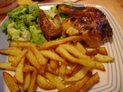 https://image.noelshack.com/fichiers/2021/15/1/1618242196-pouletfrites.jpg