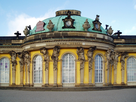 https://image.noelshack.com/fichiers/2021/15/2/1618269479-mittelbau-sanssouci.jpg