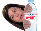 https://image.noelshack.com/fichiers/2021/15/4/1618503413-1618478237-charlotteevian.png