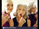 https://image.noelshack.com/fichiers/2021/17/1/1619456581-les-personnes-agees-rattraper-heureux-groupe-photo-detail-femmes-vieux-vieille-personne-meilleur-age-fete-dapperly-joliment-cultive-vue-reflecteur-maquillage-poudre-poudre-rouge-a-levres-appliquer-cosmetiques-cosmetiqu.jpg