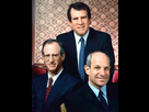 https://image.noelshack.com/fichiers/2021/18/7/1620582988-brothers-tisch.jpg
