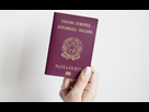 https://image.noelshack.com/fichiers/2021/21/4/1622122163-passeport-italien.jpg