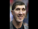 https://image.noelshack.com/fichiers/2021/23/4/1623336704-800px-gheorghe-muresan-15833043052.jpg