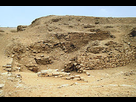 https://image.noelshack.com/fichiers/2021/25/5/1624621211-260px-sekhemkhet-pyramid-at-saqqara.jpg