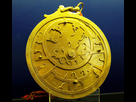 https://image.noelshack.com/fichiers/2021/25/6/1624697485-1024px-astrolabe-persian-18c.jpg