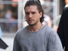 https://image.noelshack.com/fichiers/2021/29/6/1627140821-kit-harington-confie-sur-therapie-suivi-cause-game-thrones-sentais-danger.jpg