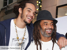 https://image.noelshack.com/fichiers/2021/29/7/1627168148-photo-yannick-noah-devoile-ses-abdos-en-beton-aux-cotes-de-ses-fils-joakim-et-joalukas.jpeg