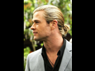 https://image.noelshack.com/fichiers/2021/31/6/1628294245-chris-hemsworth-haircut-22-683x1024.jpg