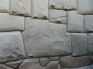 https://image.noelshack.com/fichiers/2021/32/6/1628970348-2015-04-06-18-52-mur-inca-cuzco-pierre-moulee.jpg