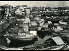 https://image.noelshack.com/fichiers/2021/33/1/1629067910-vue-de-l-39-ancien-port-de-singapour-photo-vintage-1930s-1930s.jpg