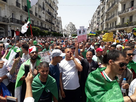 https://image.noelshack.com/fichiers/2021/33/2/1629218054-manif-alger.jpg