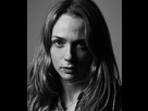 https://image.noelshack.com/fichiers/2021/37/1/1631564076-kerry-condon-photo-148592-23630.jpg