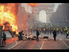 https://image.noelshack.com/fichiers/2021/39/4/1633011563-gilets-jaunes-au-coeur-de-l-embrasement-sur-champs-elysees.jpg