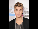 https://image.noelshack.com/fichiers/2021/41/5/1634334246-justin-bieber-posed-american-music-awards.jpg