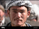 https://image.noelshack.com/fichiers/2021/43/7/1635682754-homme-d-hazara-a-bamiyan-province-de-bamian-afghanistan-em77mb.jpg