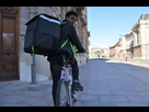 https://image.noelshack.com/fichiers/2021/45/1/1636374389-les-premiers-coursiers-livreurs-de-repas-a-domicile-ont-fait-leur-apparition-vendredi-dans-les-rues-de-belfort-photo-adeline-divoux-1550583561.jpg