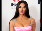 https://image.noelshack.com/fichiers/2021/45/6/1636781198-megan-fox-reveals-becoming-a-mother-saved-her.jpg