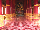 https://image.noelshack.com/fichiers/2021/45/7/1636902447-inside-a-thai-buddhist-temple.jpg